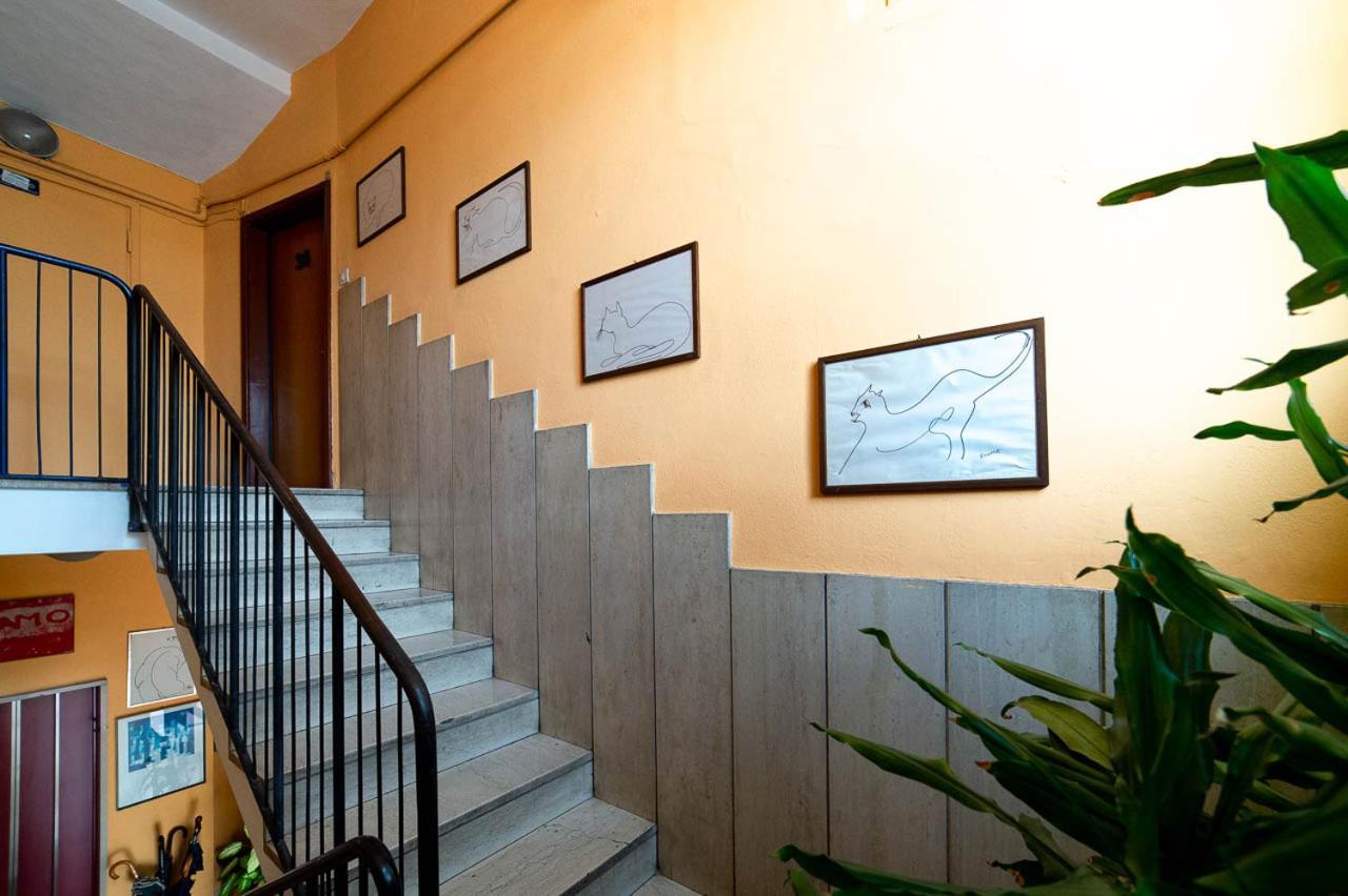 Hbhall Residenze Darsena Milan Bagian luar foto