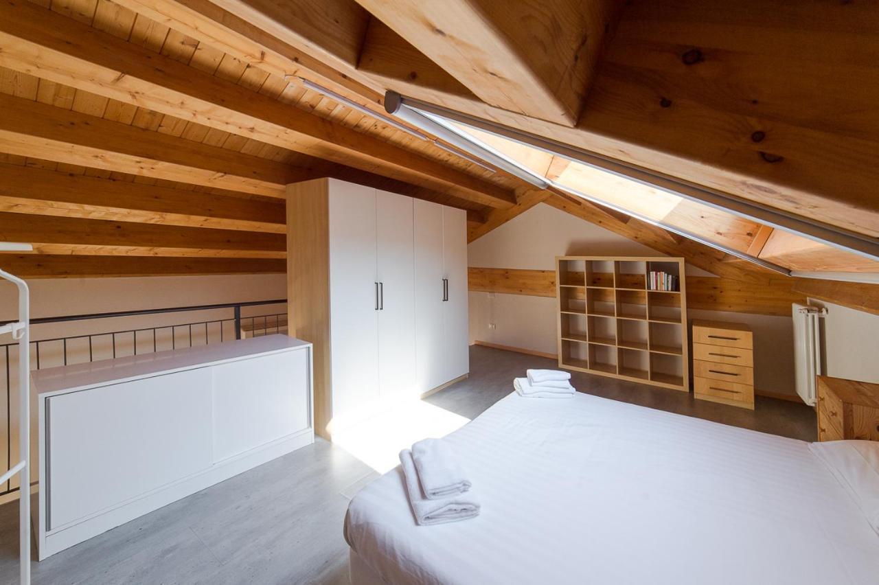 Hbhall Residenze Darsena Milan Bagian luar foto