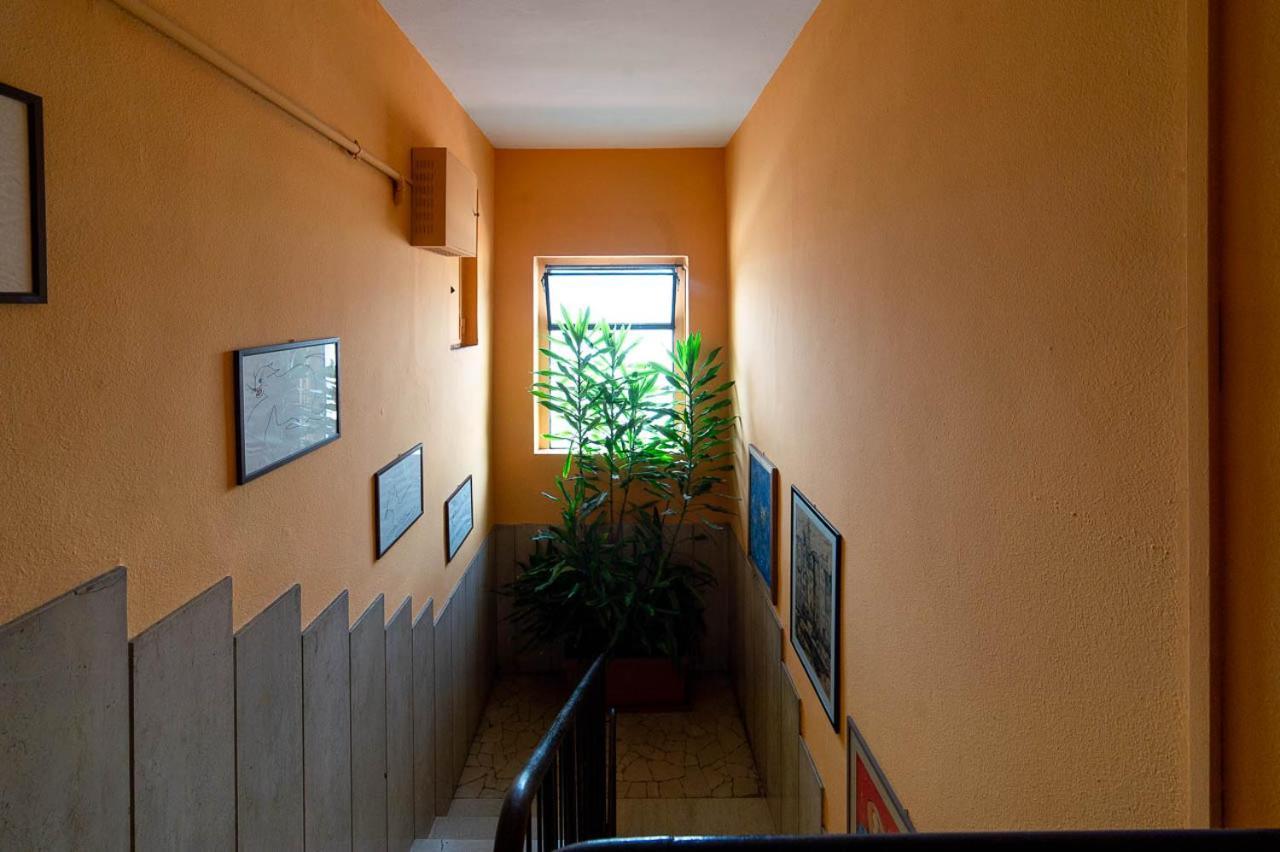 Hbhall Residenze Darsena Milan Bagian luar foto