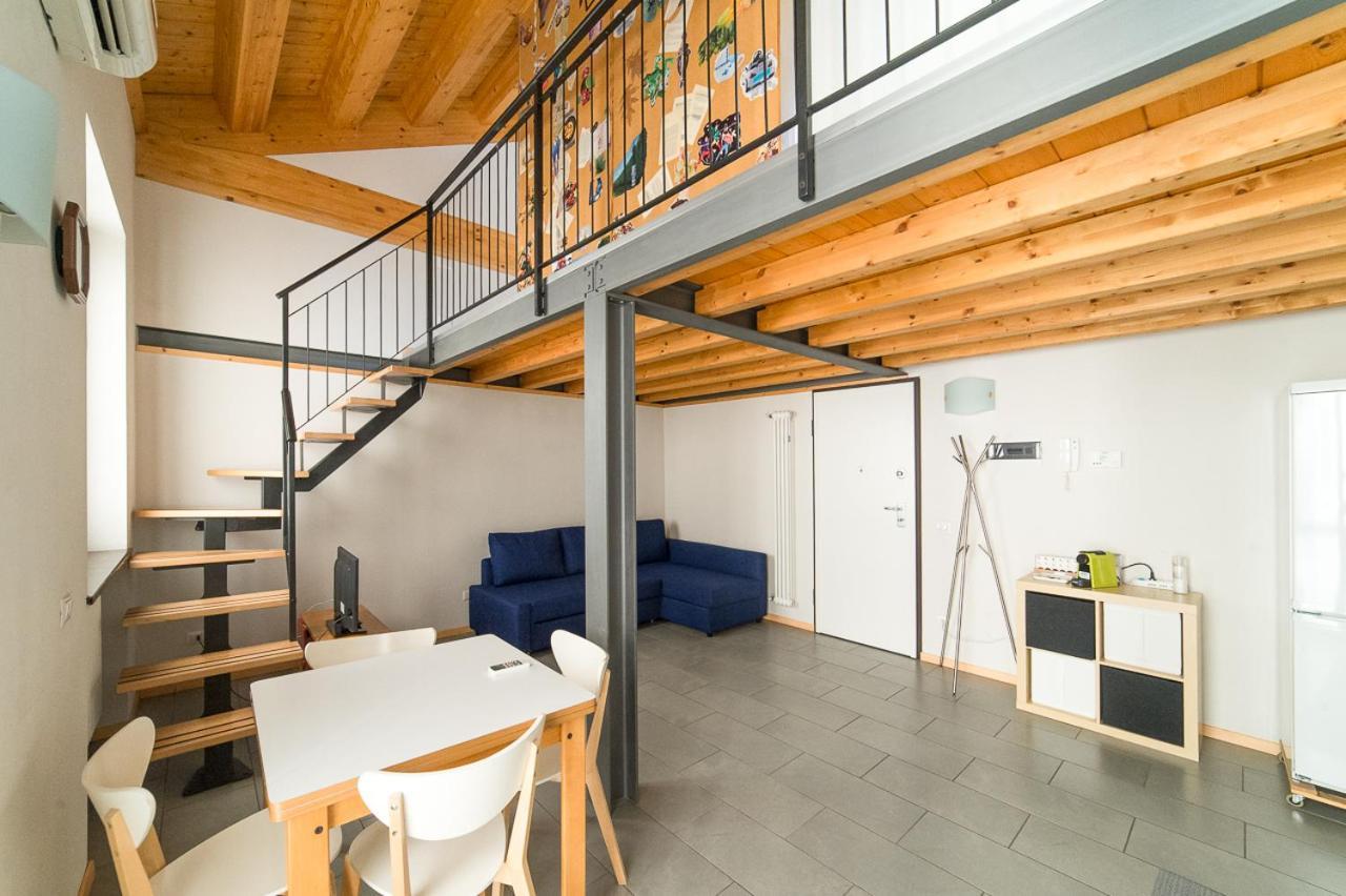 Hbhall Residenze Darsena Milan Bagian luar foto