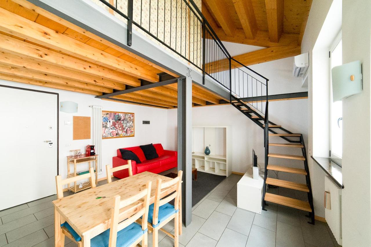 Hbhall Residenze Darsena Milan Bagian luar foto