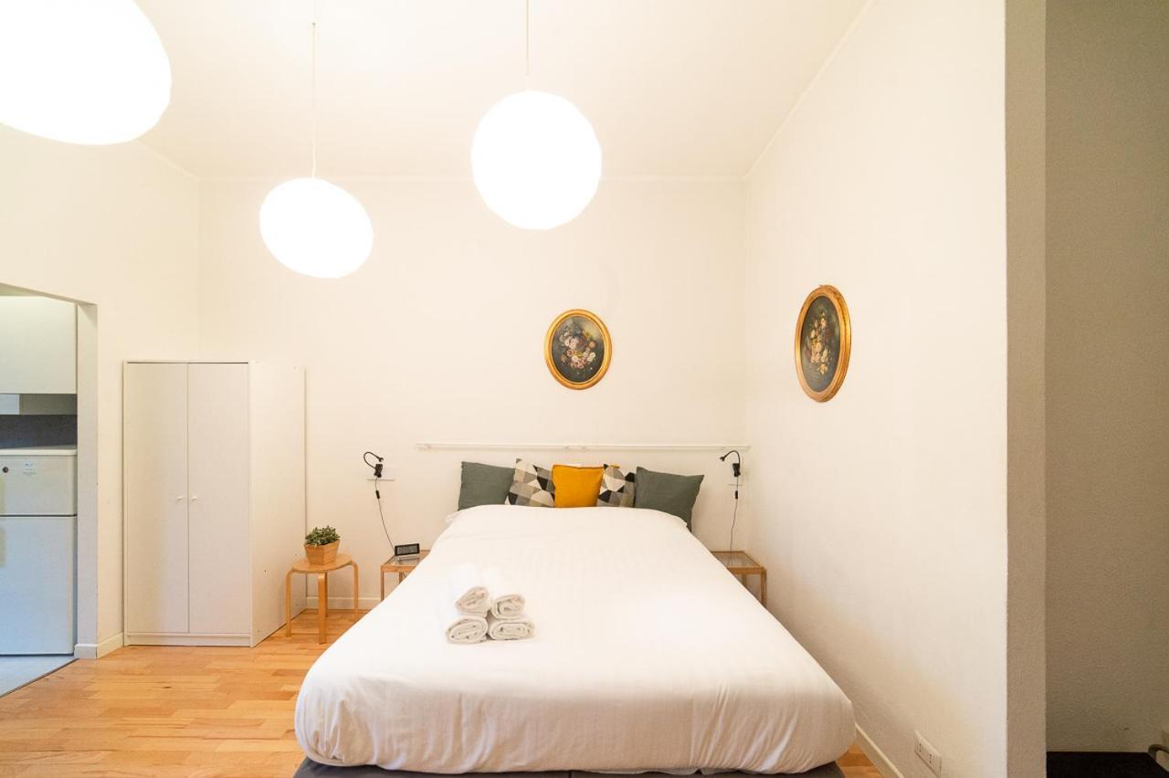 Hbhall Residenze Darsena Milan Bagian luar foto