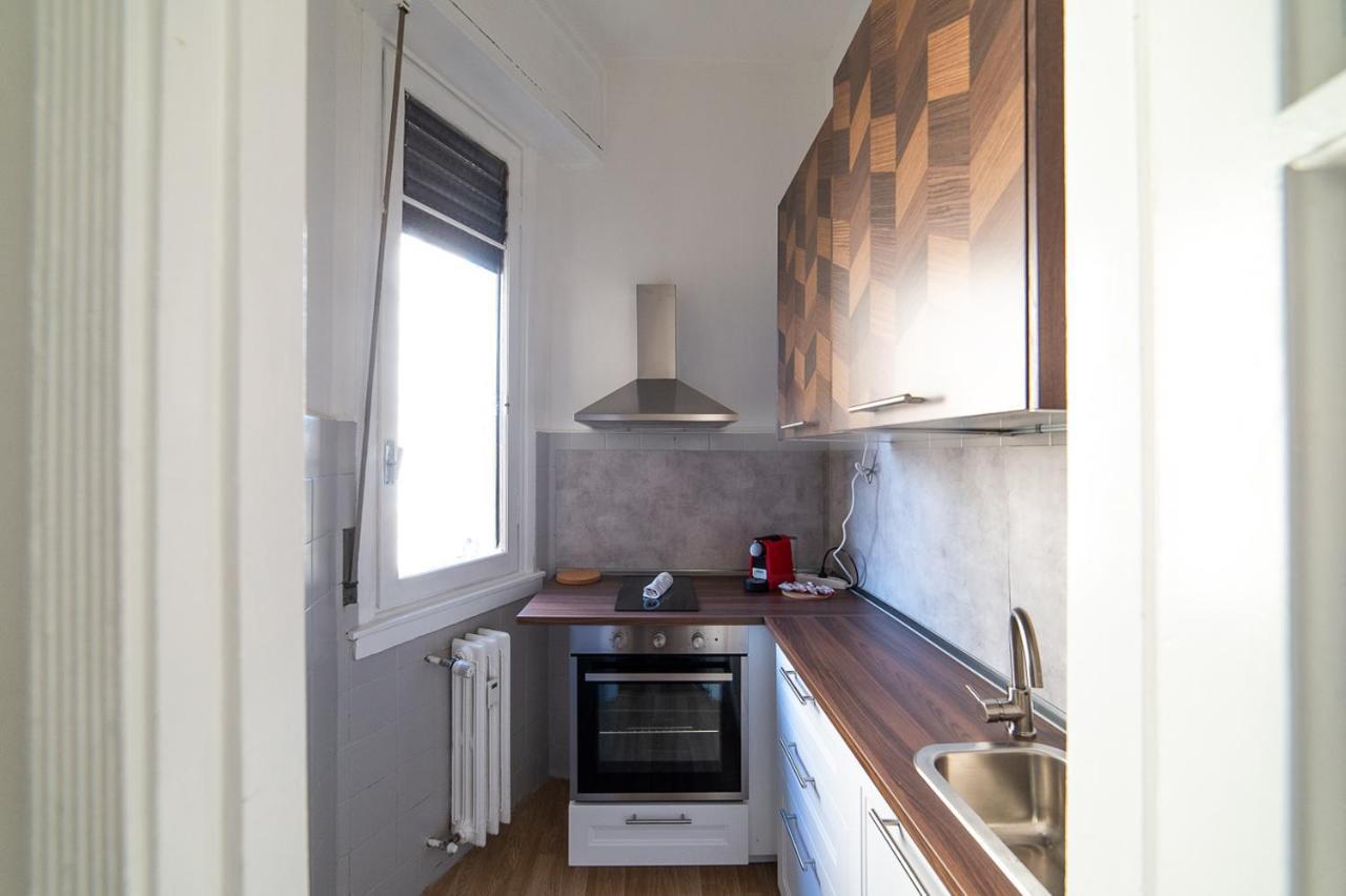 Hbhall Residenze Darsena Milan Bagian luar foto