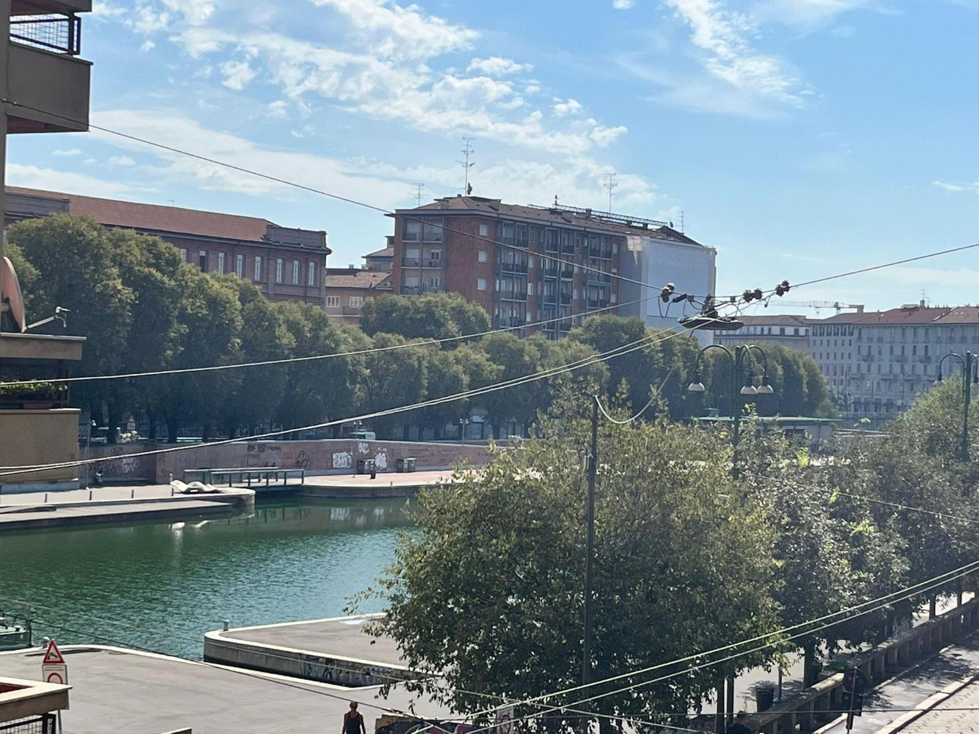 Hbhall Residenze Darsena Milan Bagian luar foto
